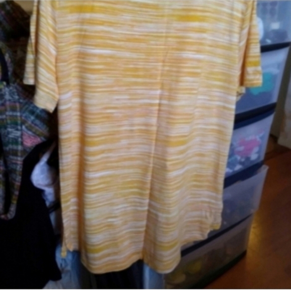 Yellow Striped V-Neck T-Shirt Men's L Short Sleeve EUC Casual Summer Nautical - Picture 2 of 2